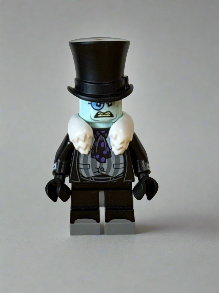 Angry Penguin - White fur collar